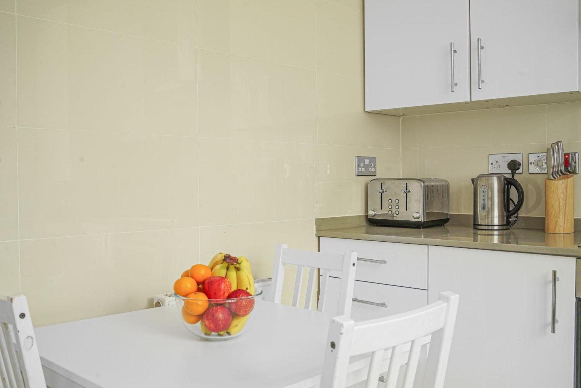 Paddington - 2Br With Balcony - Cityapartmentstay Londen Buitenkant foto